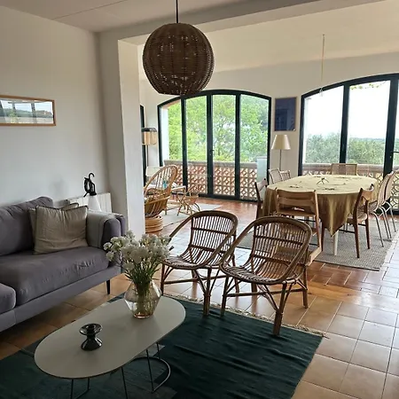 Villa Jolie Vue - 100km Au Nord De Barcelone - *